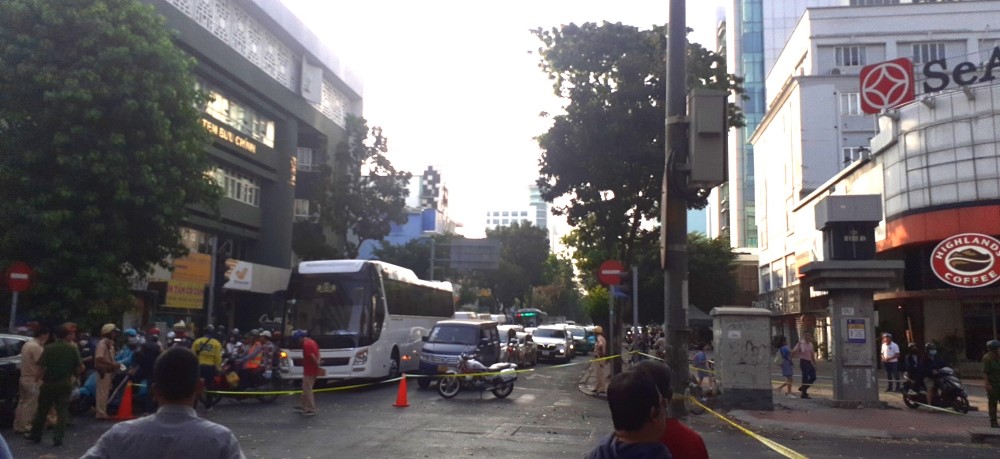 Hiện trường vụ tai nạn xảy ra ở giao lộ Nguyễn Đình Chiều - Đinh Tiên Hoàng (quận 1). Ảnh: Người dân cung cấp