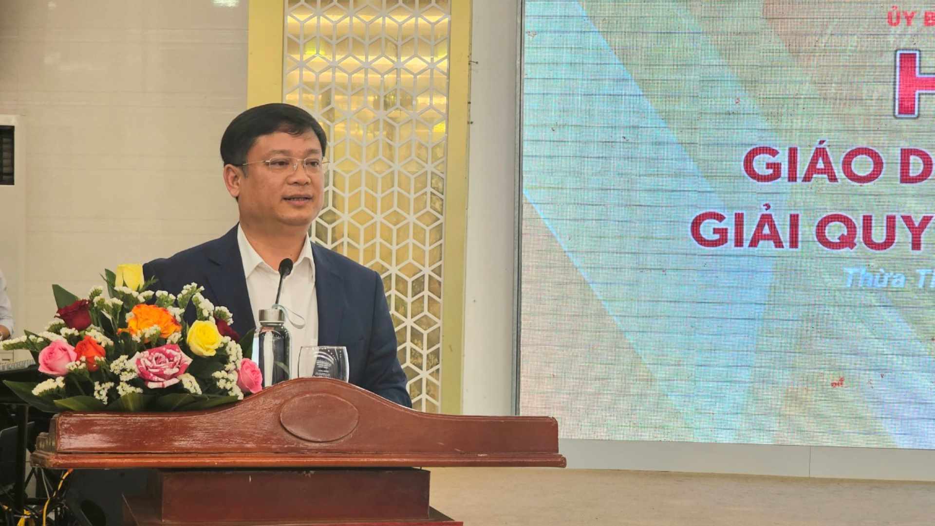 Ông Nguyễn Thanh Bình - Phó Chủ tịch thường trực UBND tỉnh Thừa Thiên Huế phát biểu tại hội nghị. Ảnh: Thành Trung.