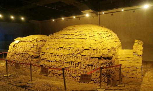 Mộ cổ trong bảo tàng lăng mộ ở Tân Cương. Ảnh: Cục Văn hóa, Thể thao, Phát thanh, Truyền hình và Du lịch Kuqa