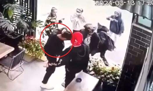 Vụ án mạng tại TP Đà Lạt được camera ghi lại tại một quán cà phê. Ảnh trích xuất từ camera