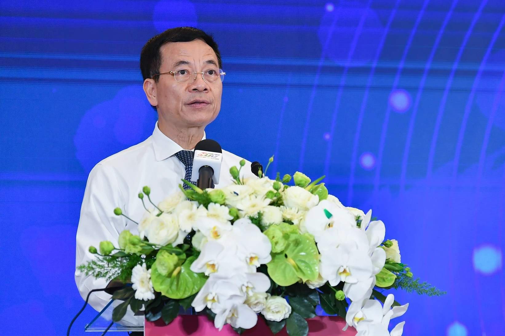 Bộ trưởng Thông tin và Truyền thông Nguyễn Mạnh Hùng phát biểu tại diễn đàn.  Ảnh: Ban tổ chức