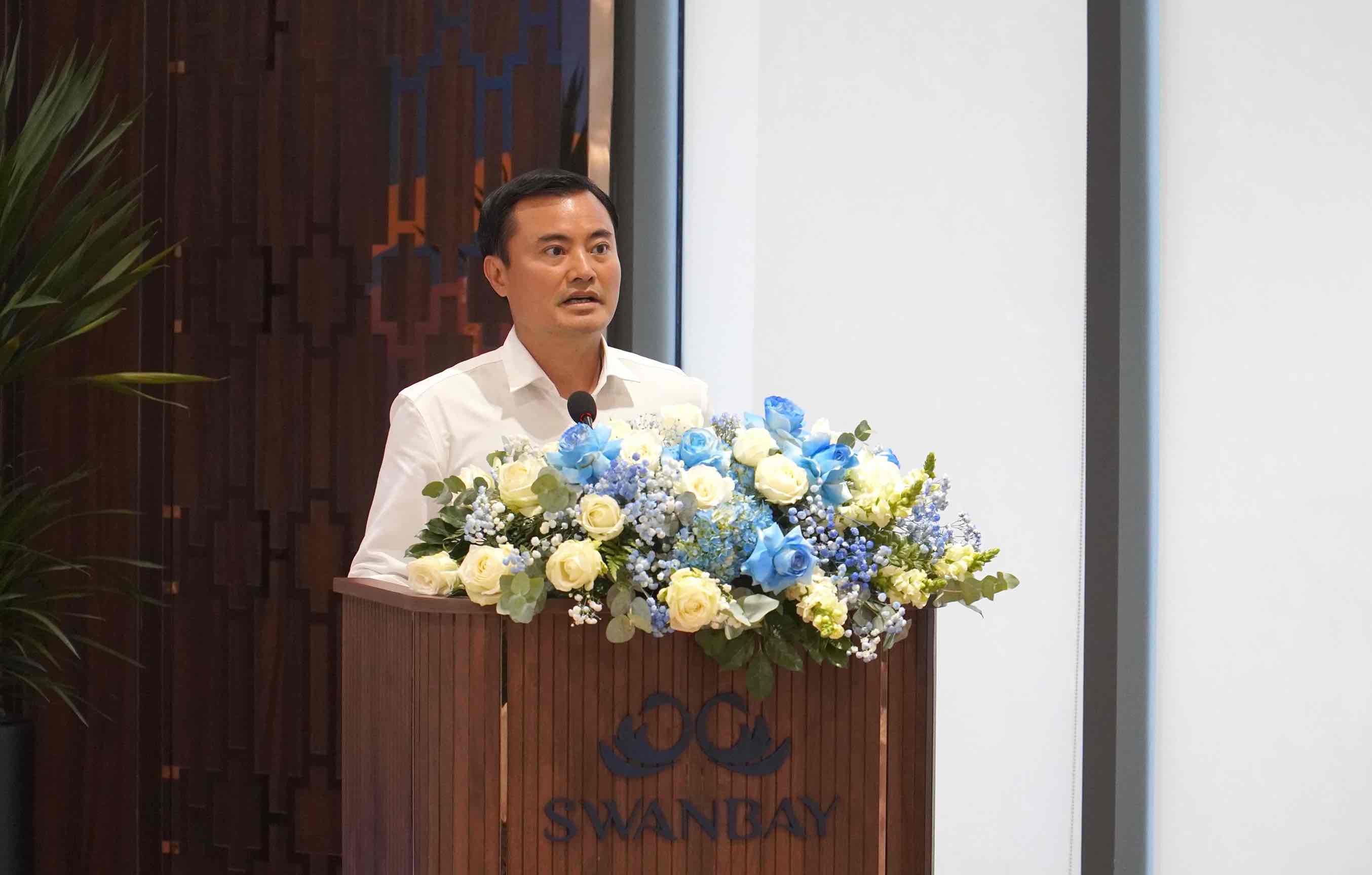 Ông Bùi Xuân Cường - Phó chủ tịch UBND TPHCM phát biểu tại hội nghị. Ảnh: Hà Anh Chiến