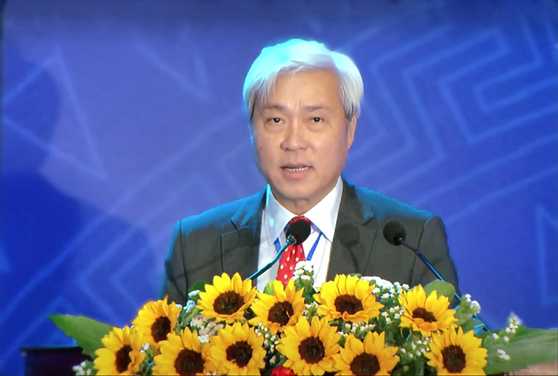 Ông Don Lam cam kết tiếp tục đầu tư 1 tỉ USD cho các giai đoạn sắp tới của dự án Hoiana tại Quảng Nam. Ảnh: Hoàng Bin. 