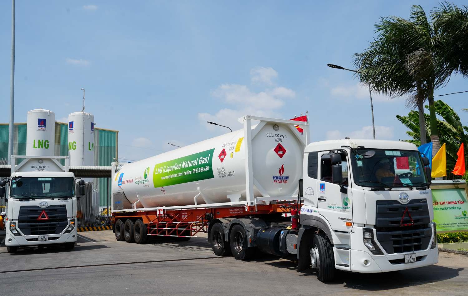 Trạm tái hóa khí LNG Thuận Đạo tiếp nhận chuyến hàng đầu tiên. Ảnh: Hồ Cầm