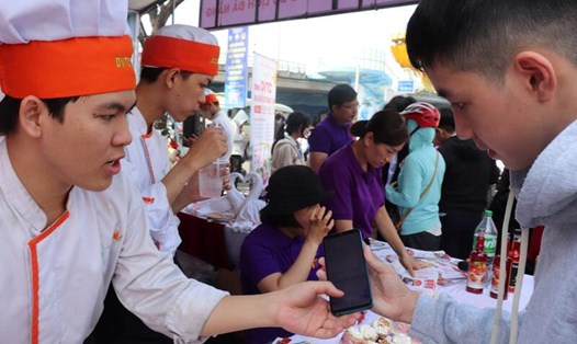 Gần 4.500 học sinh ở Đà Nẵng được tư vấn tuyển sinh trước khi tốt nghiệp. Ảnh: Nguyễn Linh