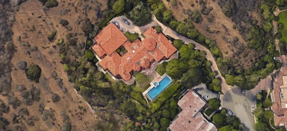 The house worth 7.5 million USD was photographed from above. Photo: Velvet Ropes