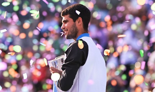 Carlos Alcaraz là tay vợt nam thứ sáu bảo vệ thành công chức vô địch Indian Wells. Ảnh: BNP Paribas Open