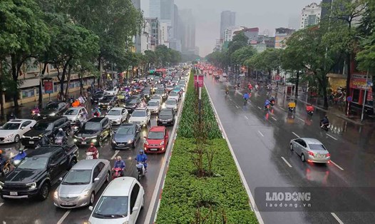 Dự báo Hà Nội có mưa trong ngày mai 19.3. Ảnh: Tô Thế