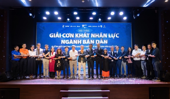 Lễ ra mắt chương trình thiết kế vi mạch bán dẫn quốc tế với sự chứng kiến của nhiều đại diện Việt Nam và thế giới. Ảnh: Vân Anh