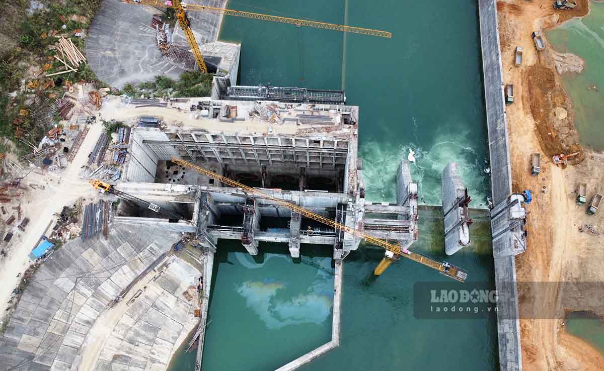 Công ty Bình Minh, chủ đầu tư dự án thủy điện nghìn tỉ tại Tuyên Quang đã tính chuyện chuyển nhượng, tháo chạy khỏi dự án.