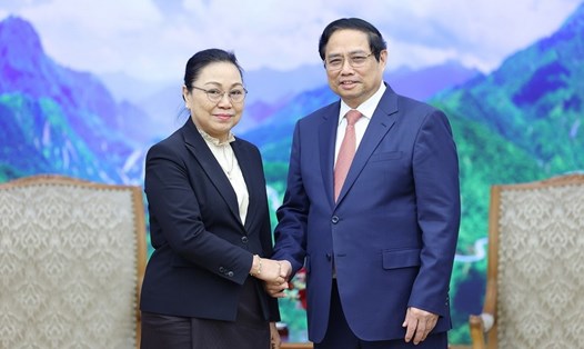 Thủ tướng Chính phủ Phạm Minh Chính tiếp Đại sứ Lào tại Việt Nam Khamphao Ernthavanh. Ảnh: Dương Giang/TTXVN