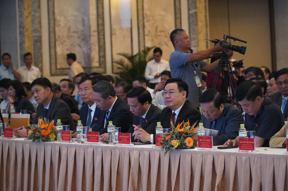 Chủ tịch Quốc hội Vương Đình Huệ tham dự sự kiện công bố quy hoạch chung đô thị mới Cam Lâm đến năm 2045. Ảnh: Hữu Long