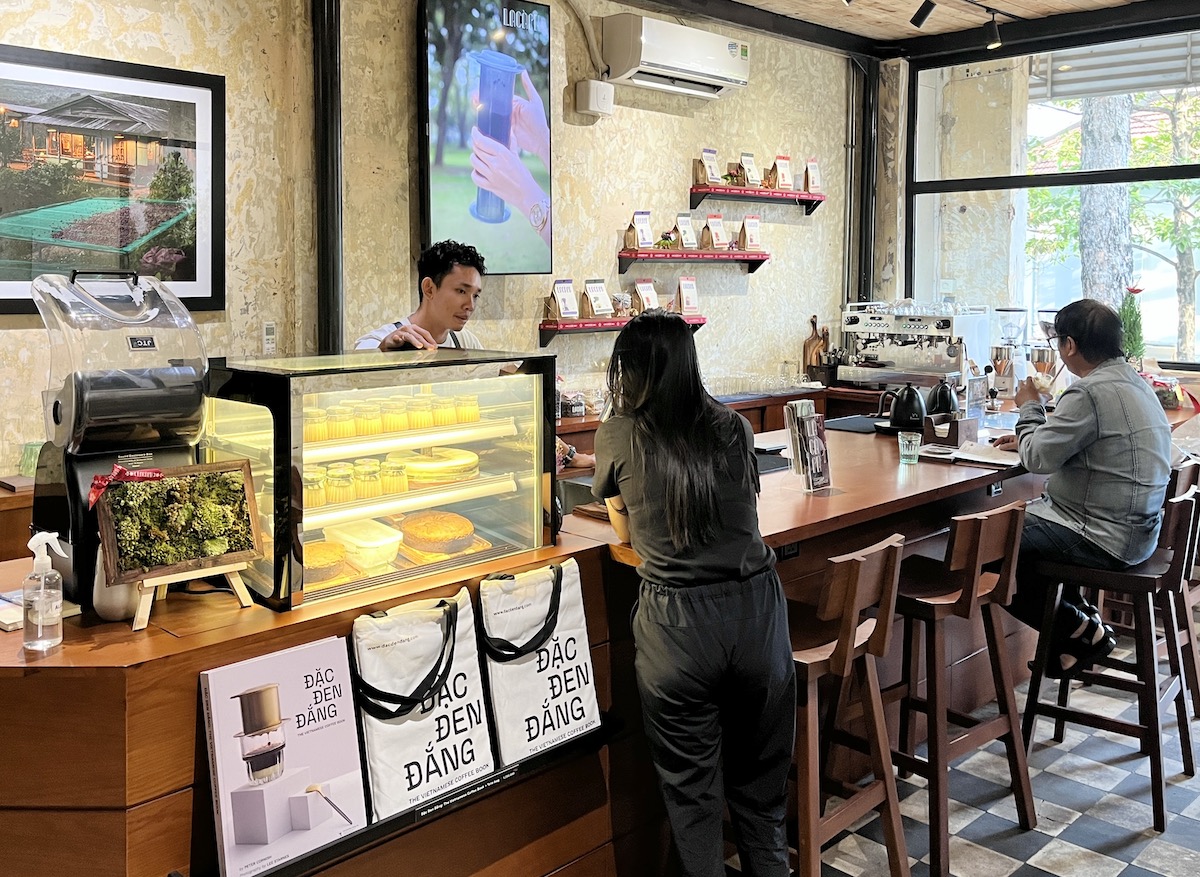 Lacàph Coffee Experiences Space tọa lạc tại một căn chung cư cũ trên đường Nguyễn Công Trứ, P.Nguyễn Thái Bình, Quận 1, TPHCM. Ảnh: Diệu Mi