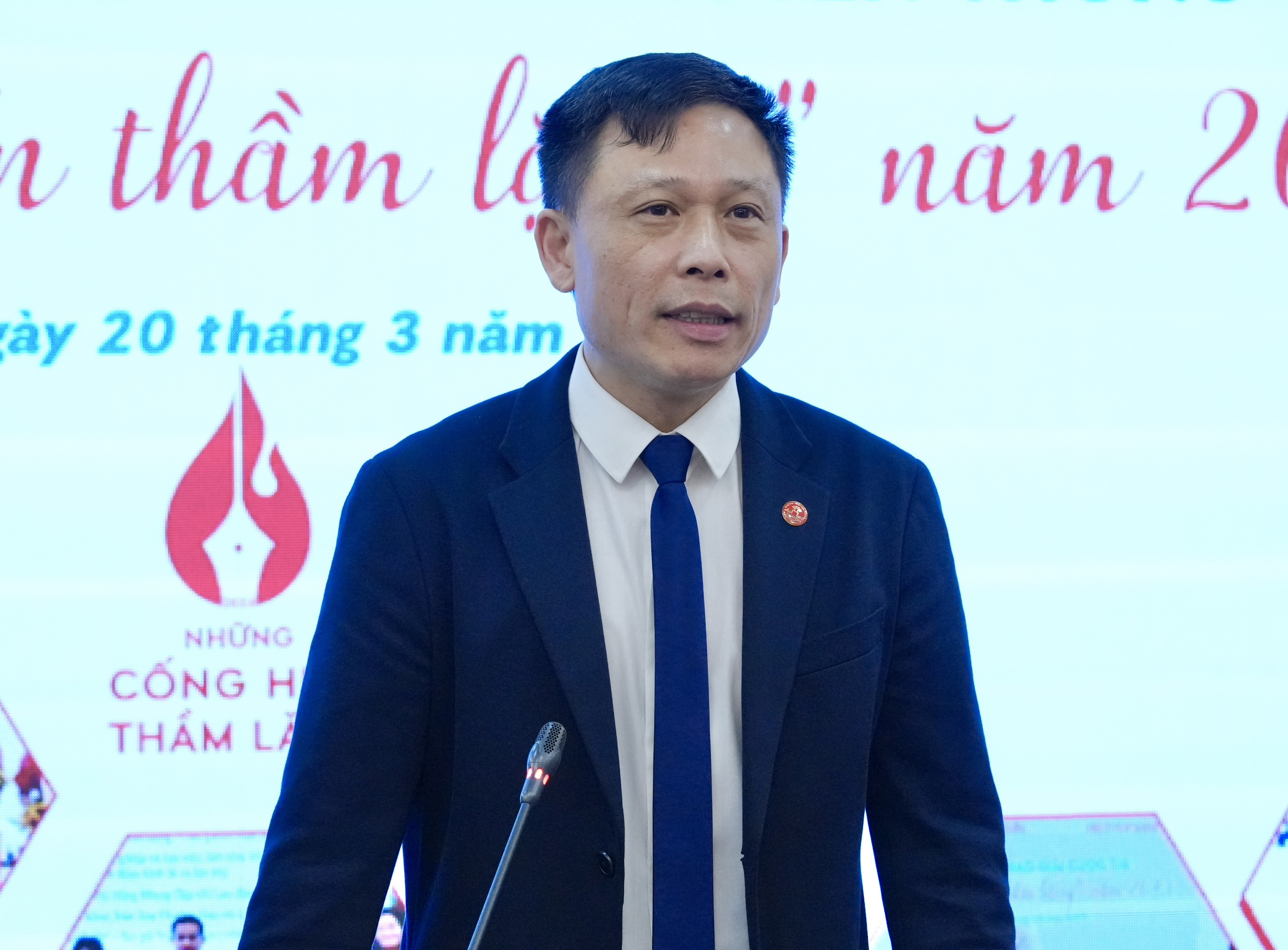 Ông Nguyễn Thành Lợi -Tổng Biên tập Báo Kinh tế và Đô thị, Trưởng ban tổ chức Chương trình truyền thông phát biểu tại buổi lễ. Ảnh: Hạnh An. 
