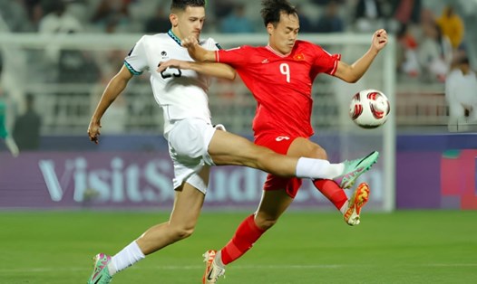 Dự báo một trận đấu rất khó khăn với tuyển Việt Nam (áo đỏ) tại sân Gelora Bung Karno. Ảnh: AFC