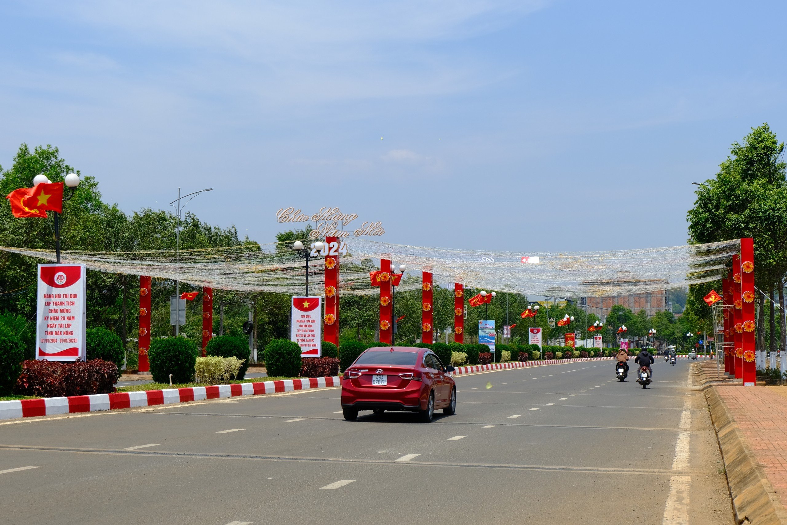 Theo UBND tỉnh Đắk Nông, trải qua 20 năm xây dựng và phát triển, tỉnh Đắk Nông đã đạt được những kết quả ấn tượng. 