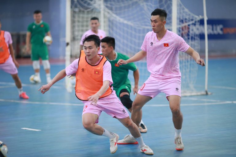 Tuyển futsal Việt Nam tích cực tập luyện ở TPHCM. Ảnh: VFF