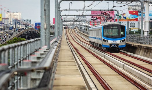 Metro số 1 nhanh nhất cũng phải tháng 9.2024 mới khai thác thương mại. Ảnh: Anh Tú