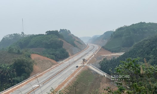 Cung đường hơn 400 tỉ đồng nối Quốc lộ 37, Quốc lộ 32 với cao tốc Nội Bài - Lào Cai. Ảnh: Đinh Đại
