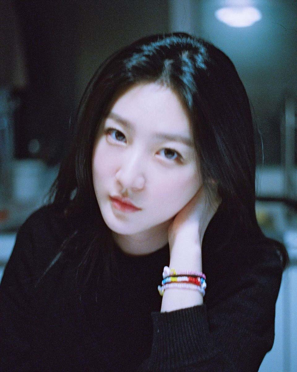 Hiện tại, công ty quản lý của Kim So Hyun đã lên tiếng phủ nhận tin đồn hẹn hò giữa 2 diễn viên và khẳng định không biết động cơ phía sau việc Kim Sae Ron đăng bức ảnh đó là gì. Ảnh: Instagram nhân vật. 