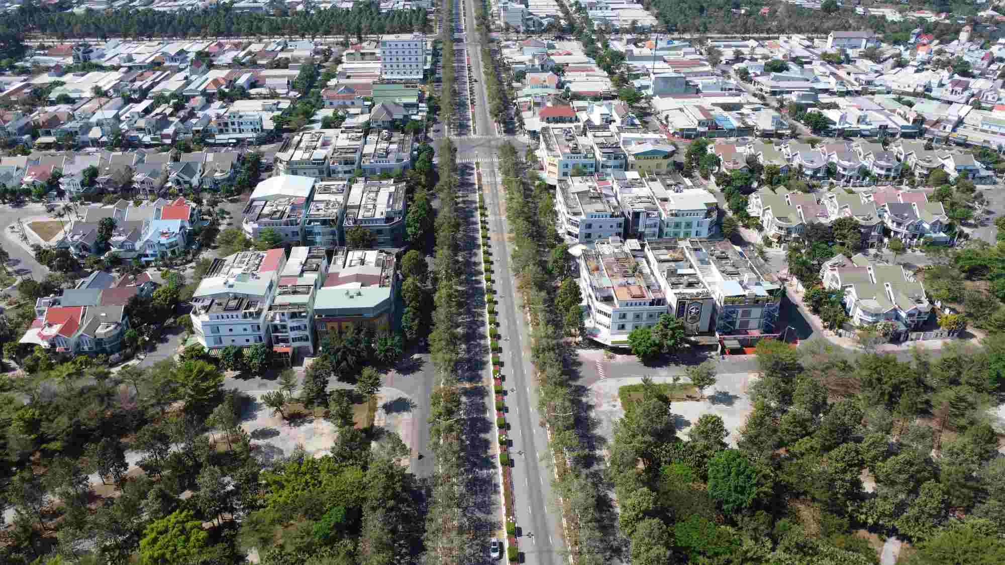 Tuyến đường NA3 dài khoảng 6km bắt đầu từ điểm giao với đường Mỹ Phước Tân Vạn và điểm cuối giao nhau với Quốc lộ 13 gần UBND phường Mỹ Phước thị xã Bến Cát.