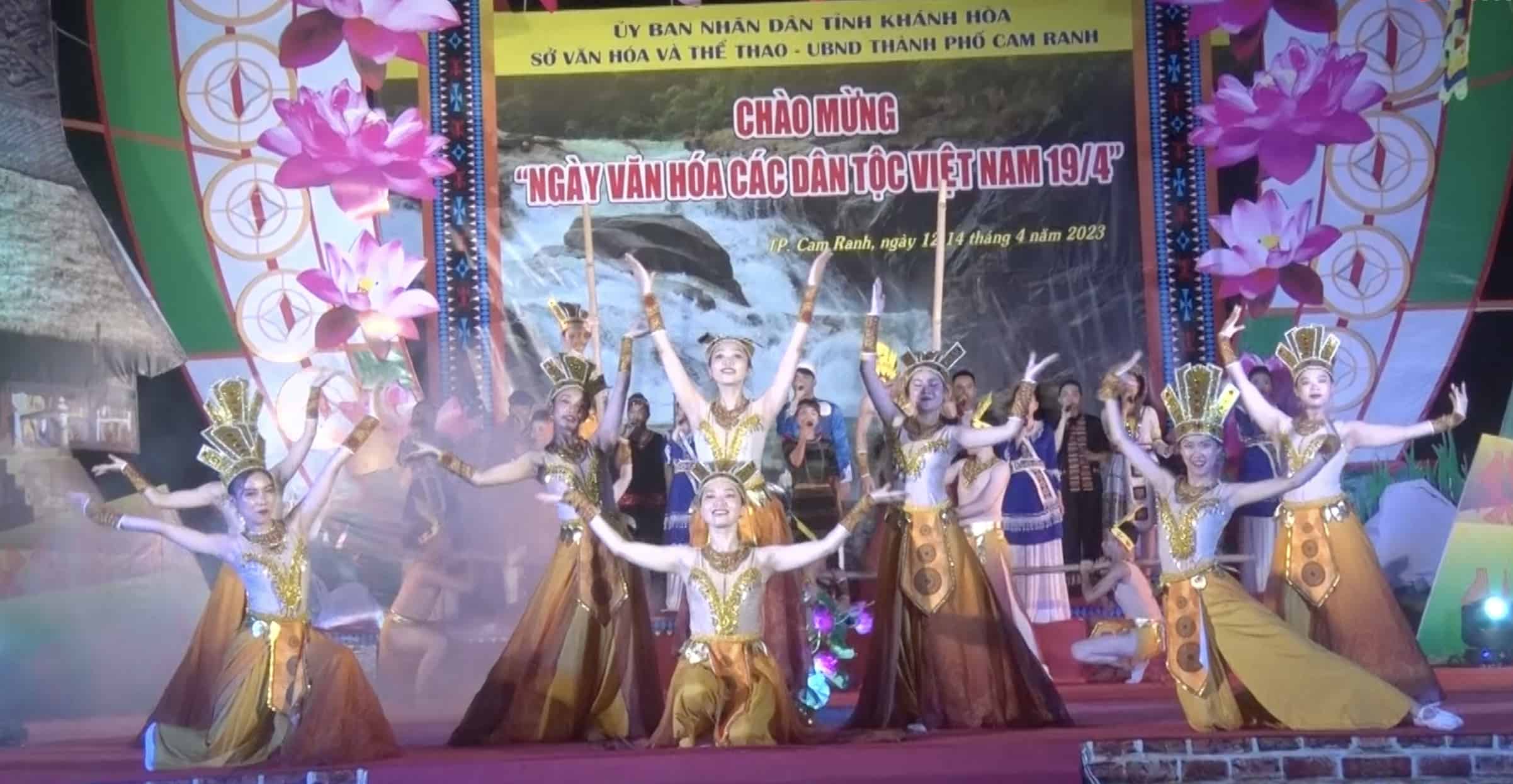 Ngày Văn hóa các dân tộc Việt Nam những năm trước được tổ chức tại TP Cam Ranh. Ảnh: Hữu Long