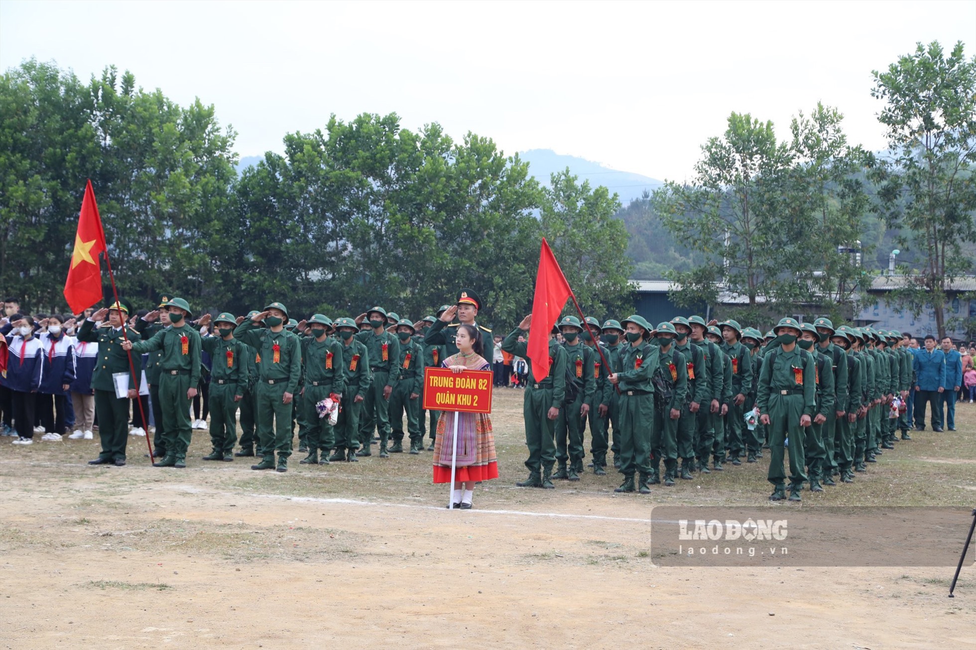Các tân binh lên đường nhập ngũ. Ảnh: Khánh Linh
