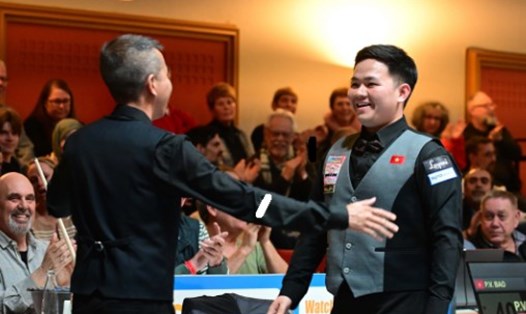 Trần Quyết Chiến và Bao Phương Vinh giúp billiards Việt Nam lần đầu vô địch carom 3 băng đồng đội thế giới. Ảnh: UMB