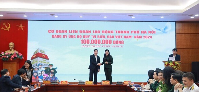 Vận động công nhân, viên chức ủng hộ Quỹ 