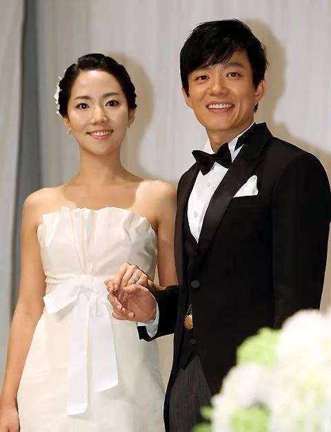Lee Yun Jin và Lee Bum Soo kết hôn năm 2010. Ảnh: Nate