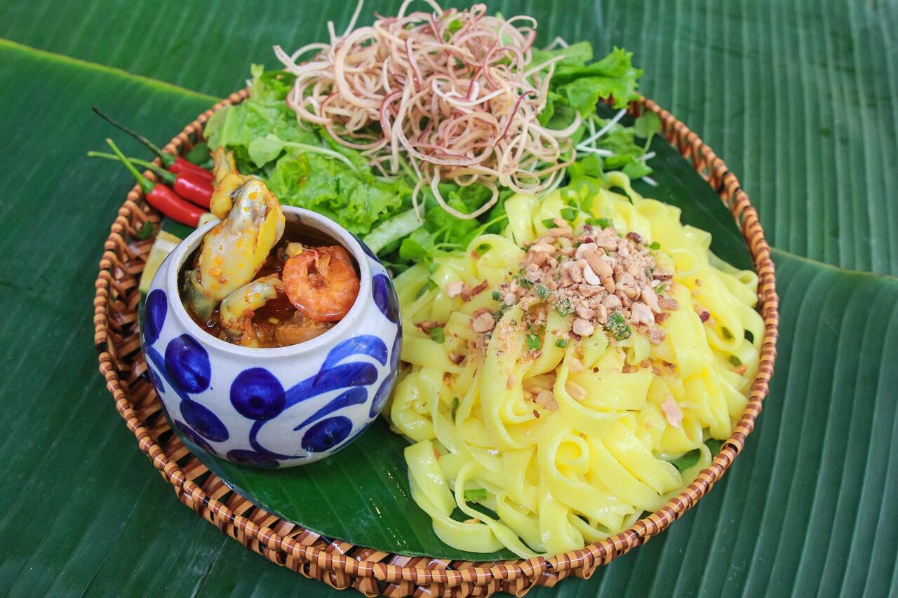 Mì Quảng ếch lạ miệng. Ảnh: Foody