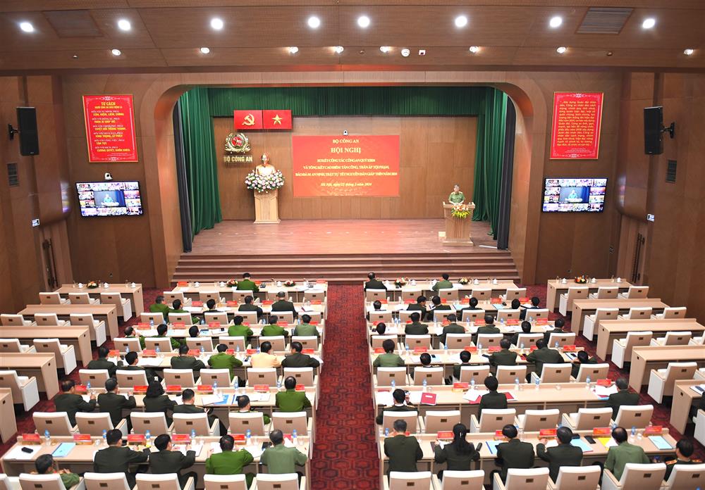 Bộ Công an tổ chức Hội nghị sơ kết công tác công an Quý I/2024 và tổng kết cao điểm tấn công, trấn áp tội phạm, bảo đảm an ninh, trật tự (ANTT) Tết Nguyên đán Giáp Thìn năm 2024 . Ảnh: Cổng TTĐT Bộ Công an