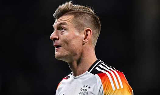 Toni Kroos trở lại và lập tức giúp tuyển Đức lột xác. Ảnh: The Athletic
