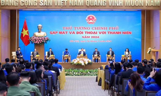 Thủ tướng Chính phủ Phạm Minh Chính gặp mặt, đối thoại với thanh niên năm 2024. Ảnh VGP/Nhật Bắc

