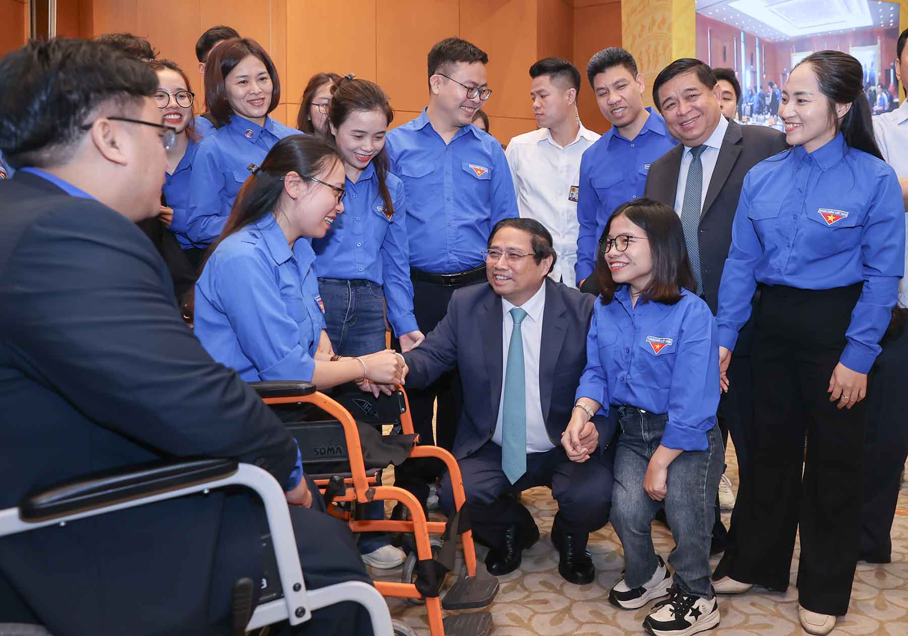 Thủ tướng Chính phủ Phạm Minh Chính cùng các đoàn viên, thanh niên tham dự hội nghị. Ảnh: VGP/Nhật Bắc

