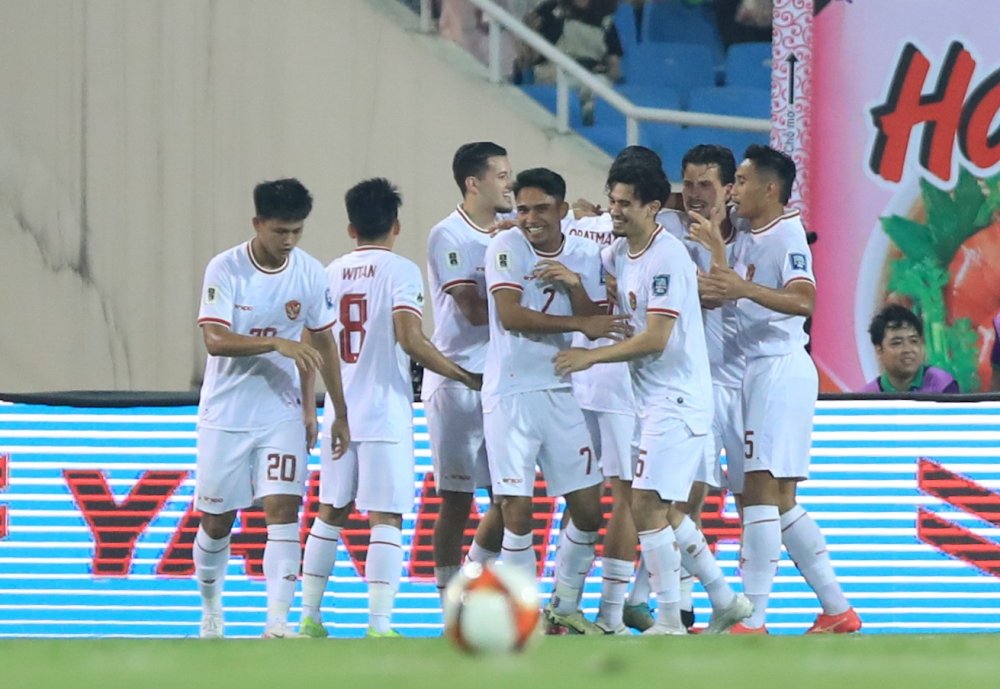 Tuyển Indonesia ăn mừng bàn thắng. Ảnh: Minh Dân