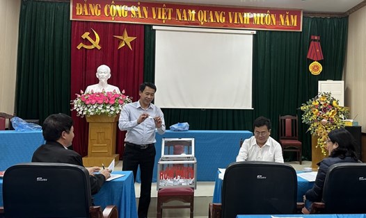 Thanh tra tỉnh Hà Nam tổ chức bốc thăm người được xác minh tài sản, thu nhập năm 2024. Ảnh: Thanh tra tỉnh Hà Nam