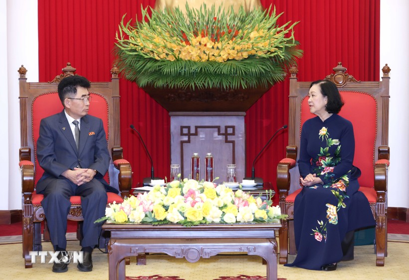 Thường trực Ban Bí thư Trương Thị Mai và ông Kim Song-nam - Ủy viên Dự khuyết Bộ Chính trị, Trưởng Ban Quốc tế Đảng Lao động Triều Tiên, Ủy viên Quốc vụ, Chủ tịch Ủy ban Đối ngoại Hội nghị Nhân dân tối cao Triều Tiên. Ảnh: Phương Hoa/TTXVN