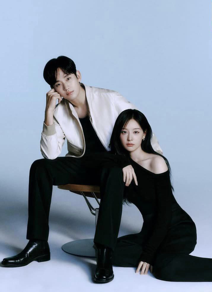 Bộ đôi Kim Soo Hyun và Kim Ji Won hiện đang là cặp đôi màn ảnh nhận được rất nhiều sự quan tâm từ phía khán giả. Cả hai nhận được vô số sự ủng hộ vì trai tài gái sắc và sự đẹp đôi trong bộ phim “Queen of tears“. Ảnh: Netflix.