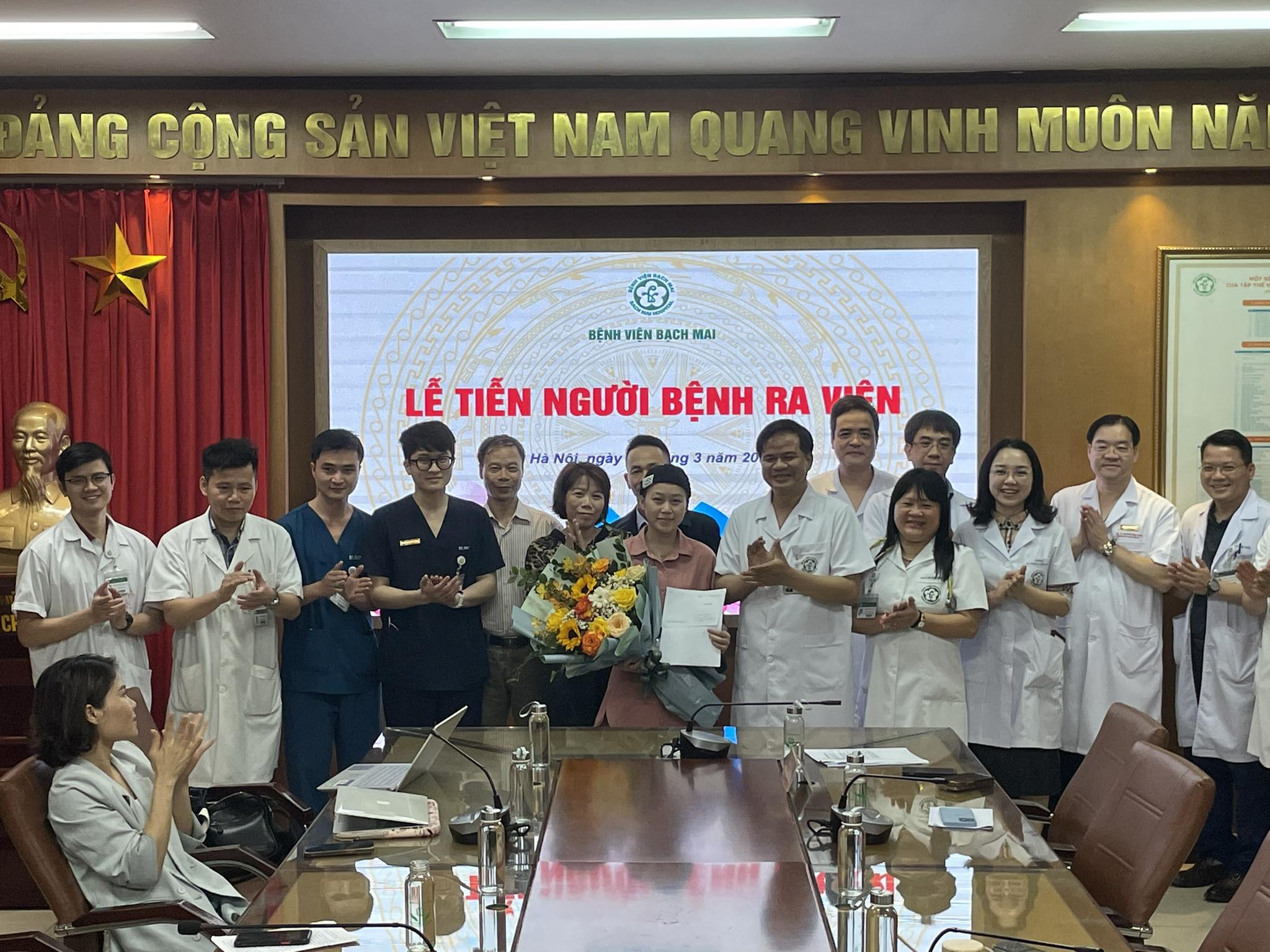 Bệnh nhân trong ngày ra viện. Ảnh: Phạm Hải