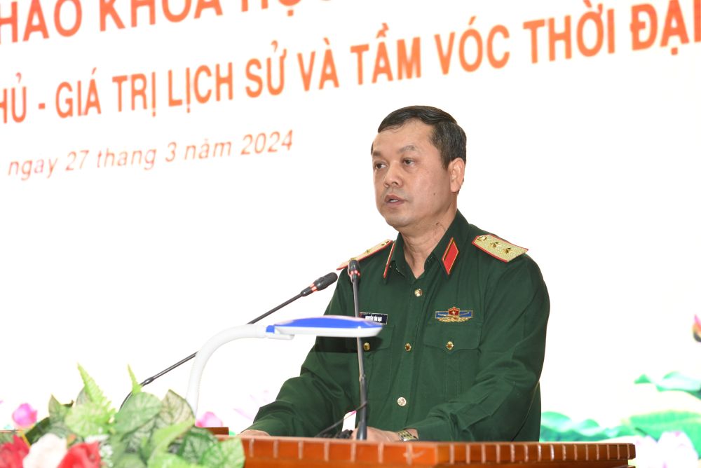 Trung tướng, PGS.TS Nguyễn Văn Bạo - Giám đốc Học viện Chính trị phát biểu kết luận Hội thảo. Ảnh: T.Vương