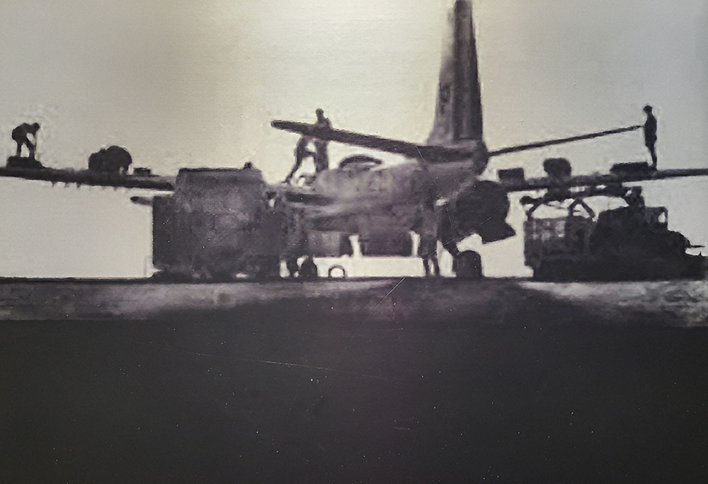 Trước năm 1954, Sân bay Điện Biên vốn là sân bay dã chiến của quân đội Pháp. Ảnh: Tư liệu Bảo tàng Chiến thắng lịch sử Điện Biên Phủ