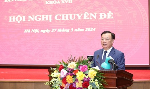 Bí thư Thành ủy Hà Nội Đinh Tiến Dũng phát biểu tại hội nghị. Ảnh: Hanoi.gov.vn