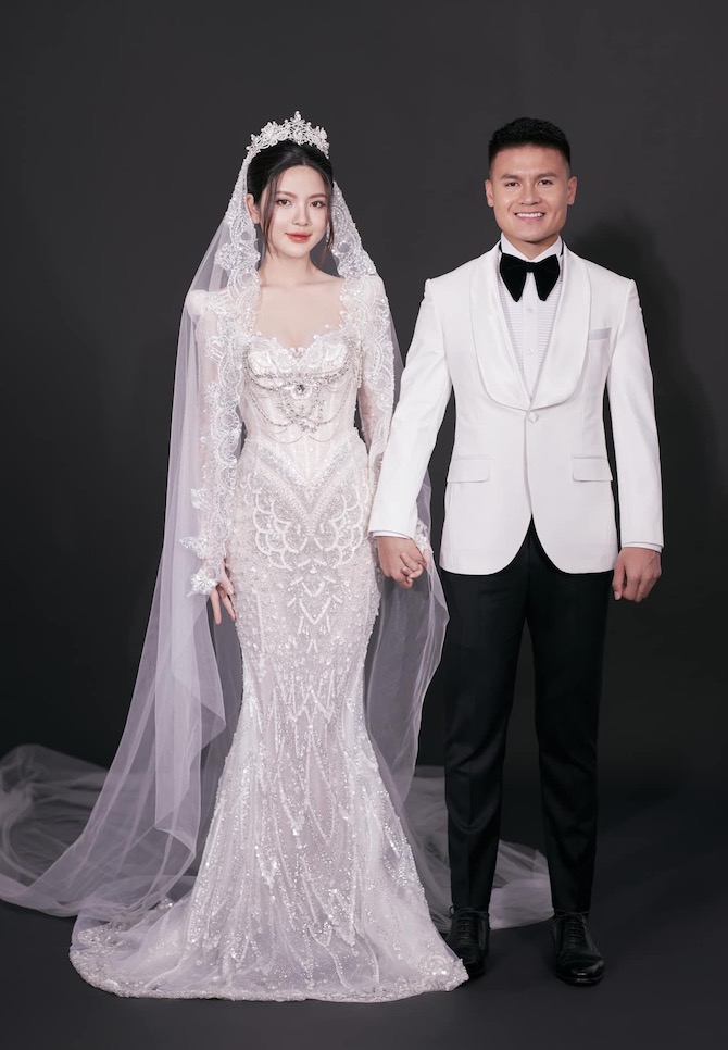 Ảnh cưới của tiền vệ Quang Hải và Chu Thanh Huyền. Ảnh: NVCC