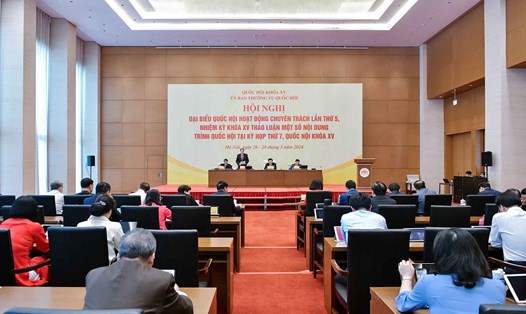 Hội nghị đại biểu Quốc hội hoạt động chuyên trách thảo luận về dự thảo Luật Bảo hiểm xã hội (sửa đổi). Ảnh: Phạm Đông