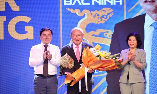 Huấn luyện viên Park Hang-seo giữ vai trò cố vấn cấp cao của Bắc Ninh FC trong 5 năm. Ảnh: Quỳnh Anh