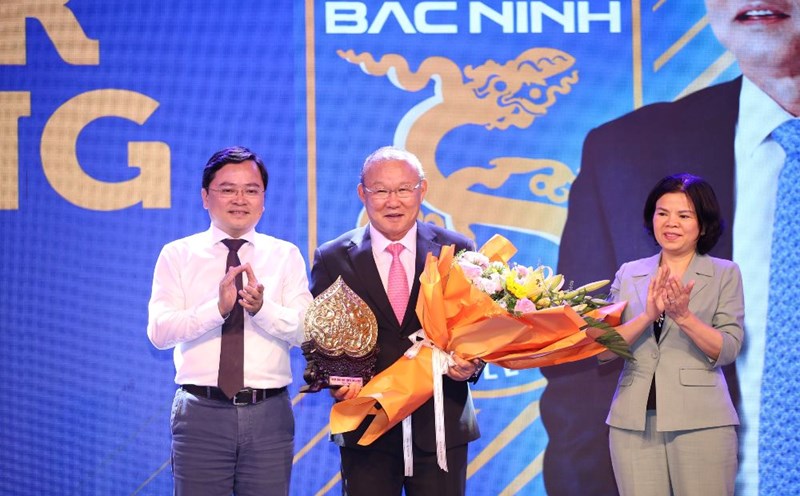 ĐT Việt Nam nhận 'báo động đỏ' trước AFF Cup 2024, HLV Park Hang-seo bất ngờ ấn định ngày tái xuất?