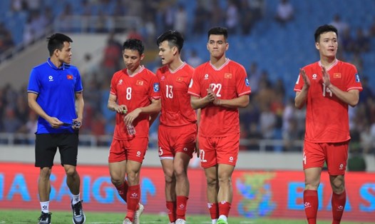 Đội tuyển Việt Nam rơi xuống hạng 115 thế giới. Ảnh: Minh Dân