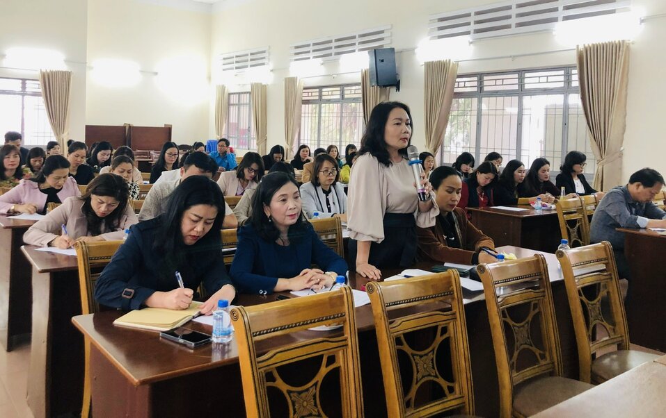 Nhiều cán bộ quản lý, nhà giáo tại TP Đà Lạt bày tỏ trăn trở, quan tâm về chế độ. Ảnh: Mai Hương 
