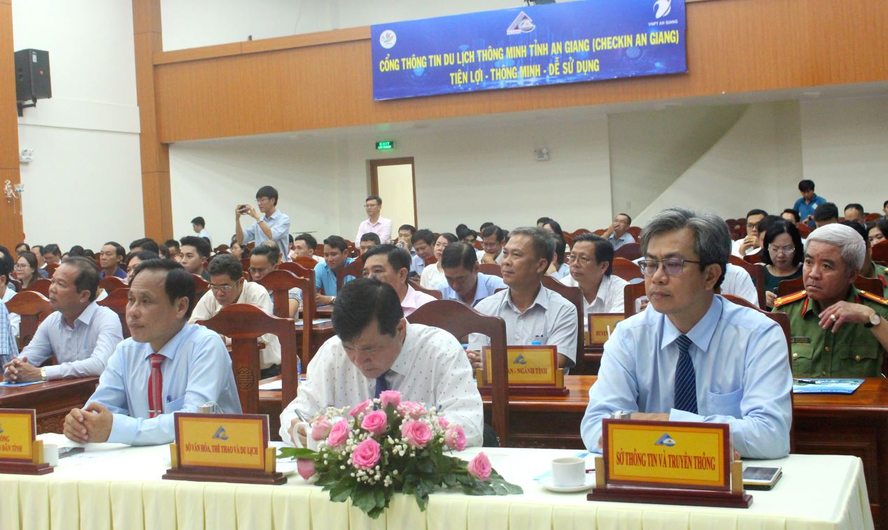 Quang cảnh buổi lễ khai trương. Ảnh: Lâm Điền